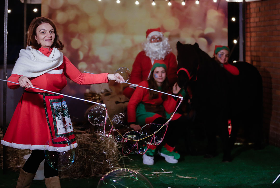 bolle di sapone per evento di Natale in negozio